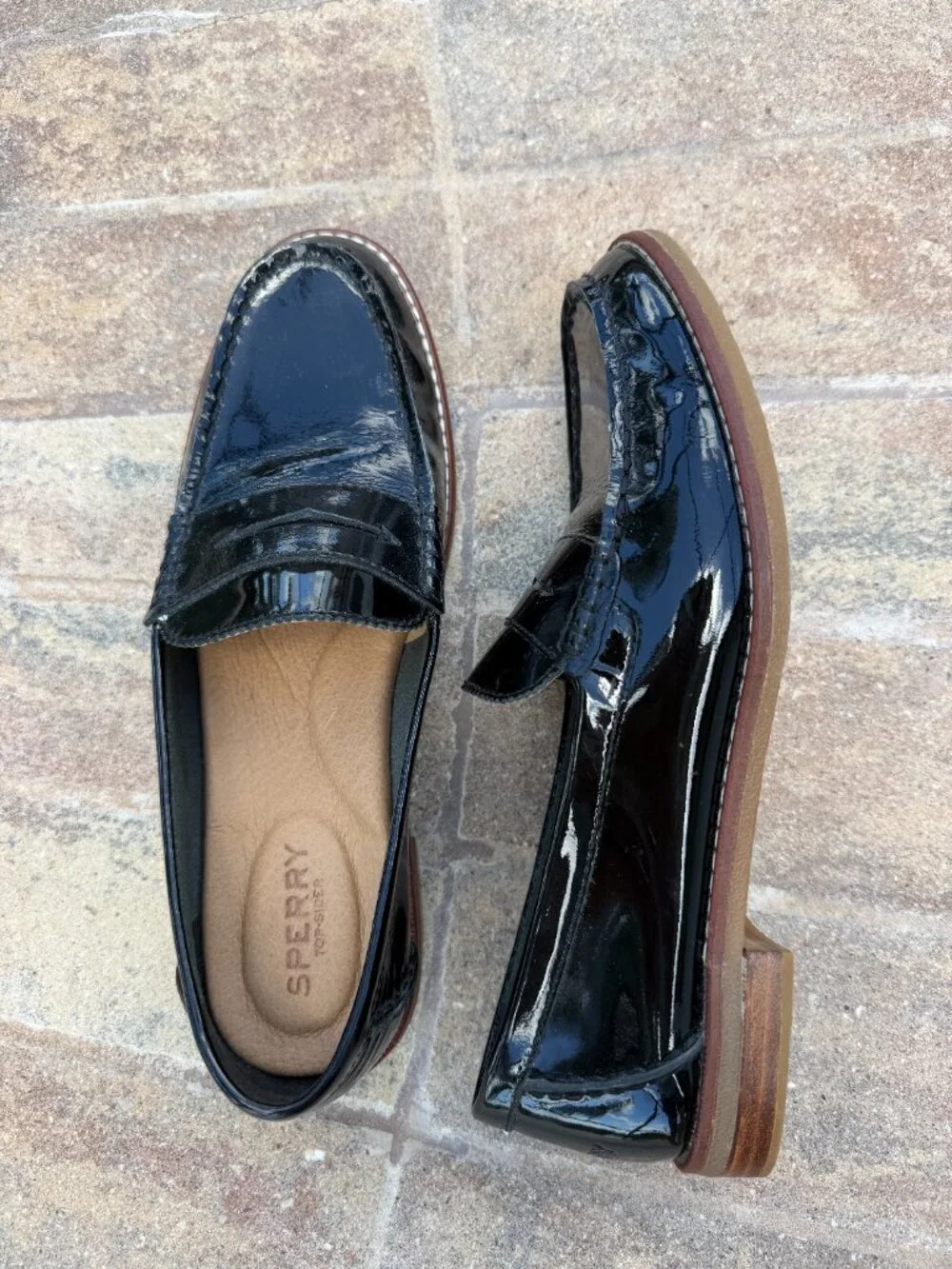Sperry black patent loafers like new